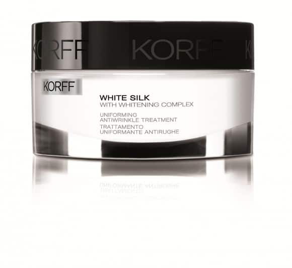 WHITE SILK di Korff assicura pelle levigata e senza macchie