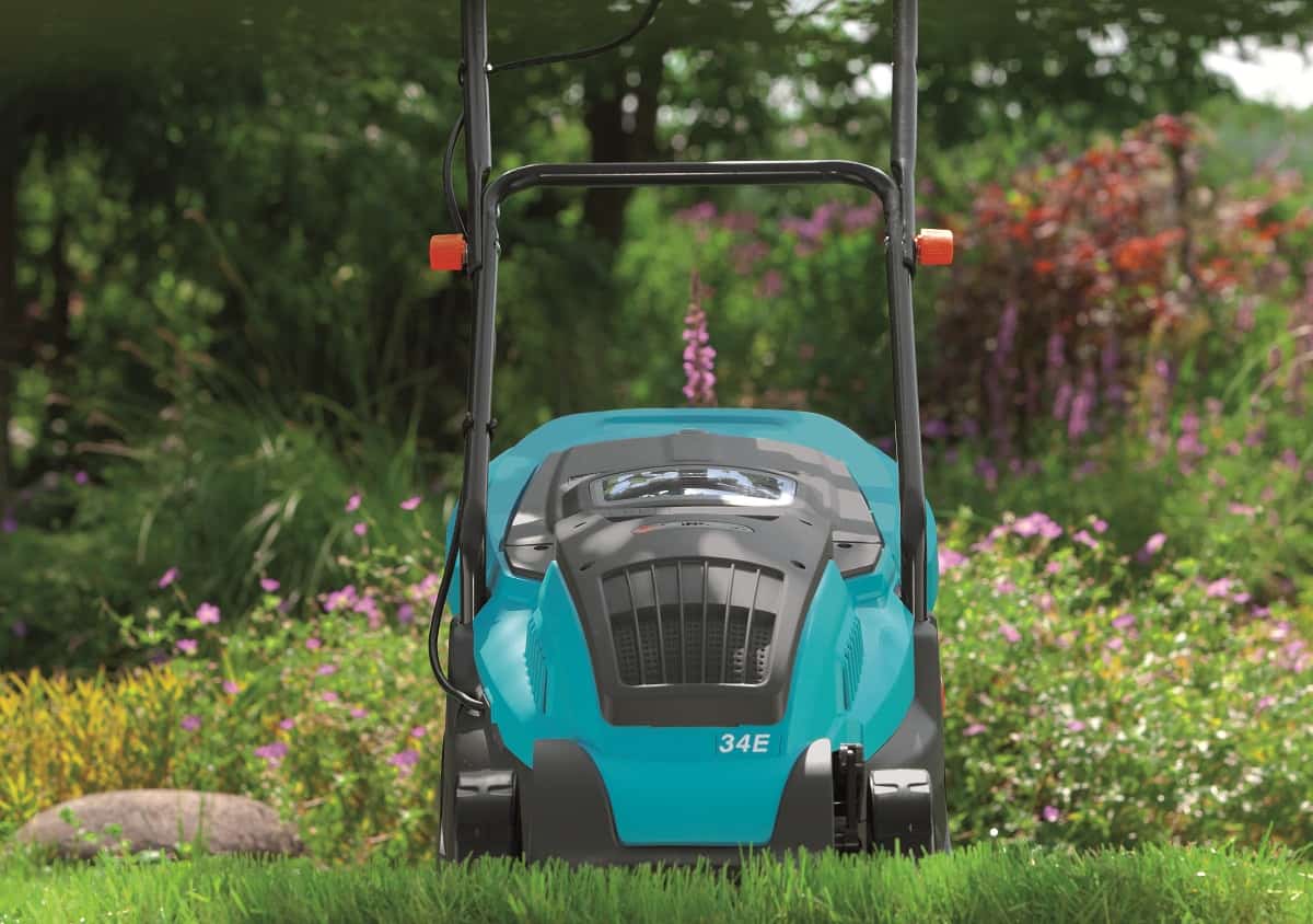 Prato perfetto con il rasaerba Powermax Gardena