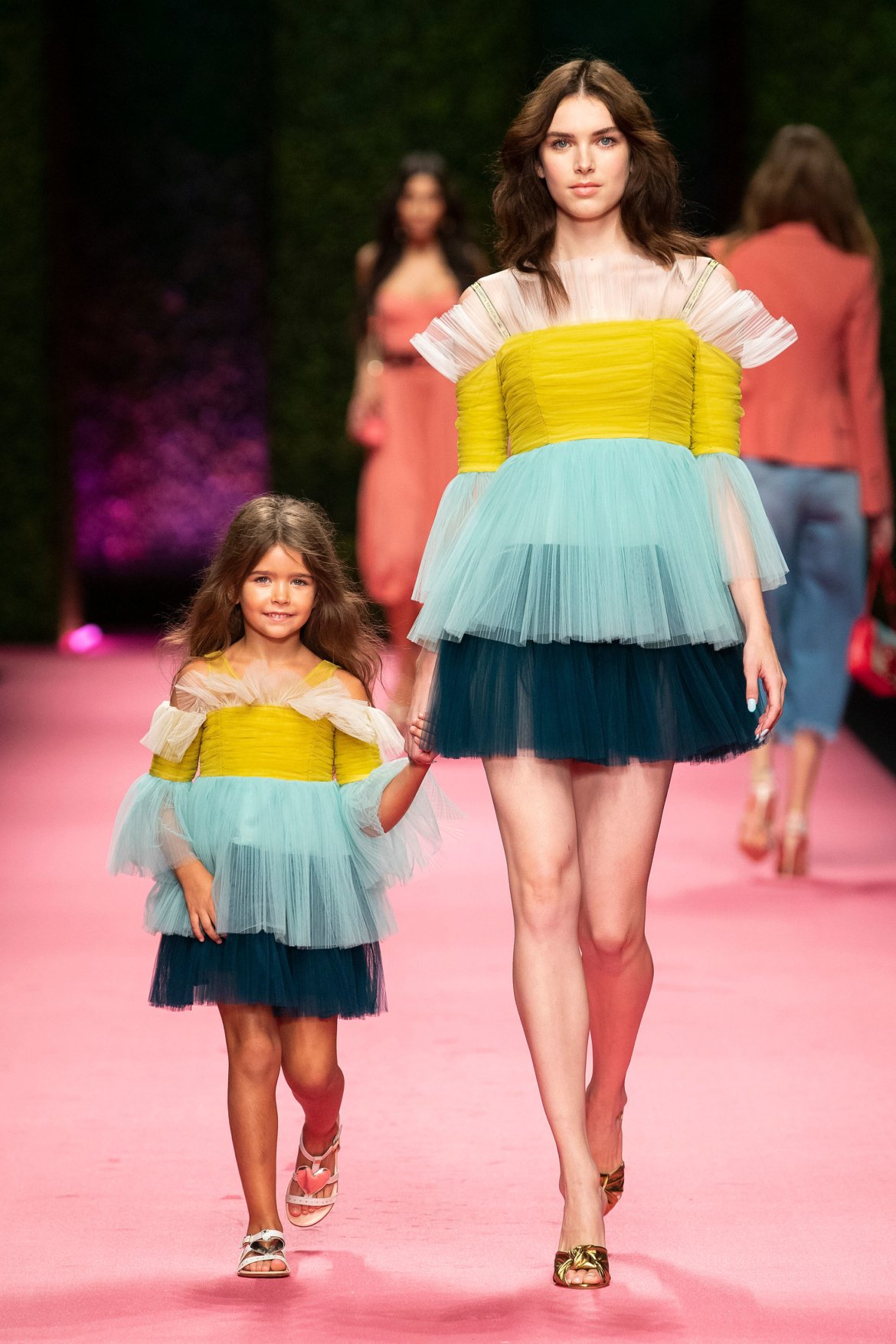ElisabettaFranchi_ss19__140-e1539421685638 Elisabetta Franchi  presenta a Milano la nuova  sognante collezione SS19
