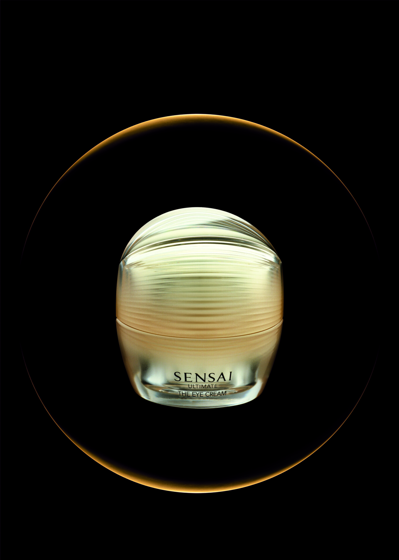 Sensai Ultimate The Eye Cream : il trattamento per uno sguardo giovane e luminoso - Le Shopping News Il Magazine per gli Appassionati di Moda e Tendenze