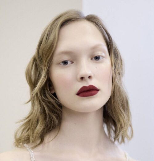 Chanel Haute Couture beauty look 2025 per un trucco raffinato e senza tempo - Le Shopping News Il Magazine per gli Appassionati di Moda e Tendenze